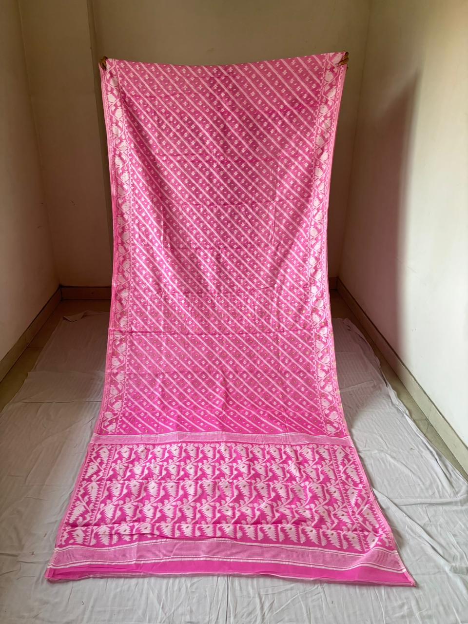 Bangaliyana Jamdani Saree