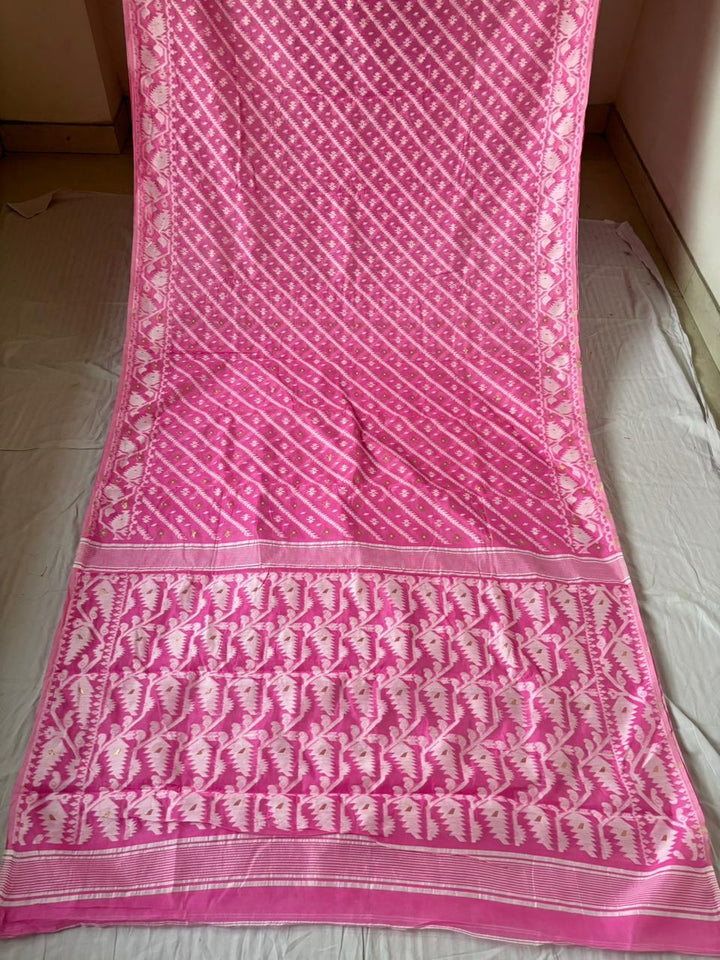 Bangaliyana Jamdani Saree