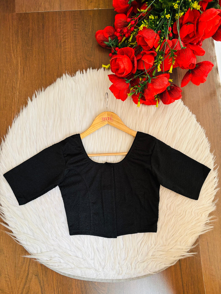 Smooth Fit-Stretchable Knitted Blouse