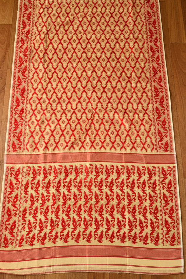 Neel Komol ( নীল কমল )Bengal Jamdani Saree ( Red & Cream )
