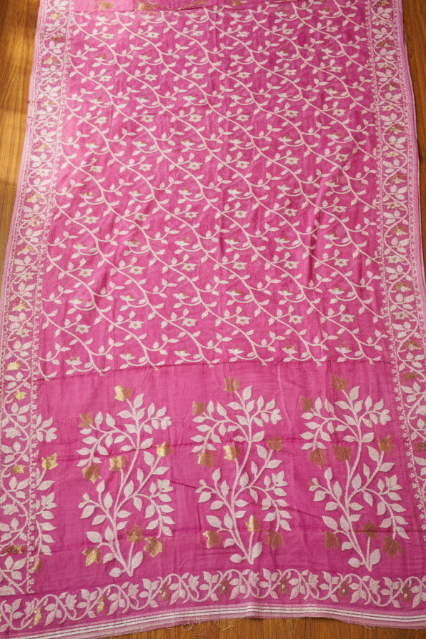 কমলিকা Bengal Jamdani Saree (Pink)