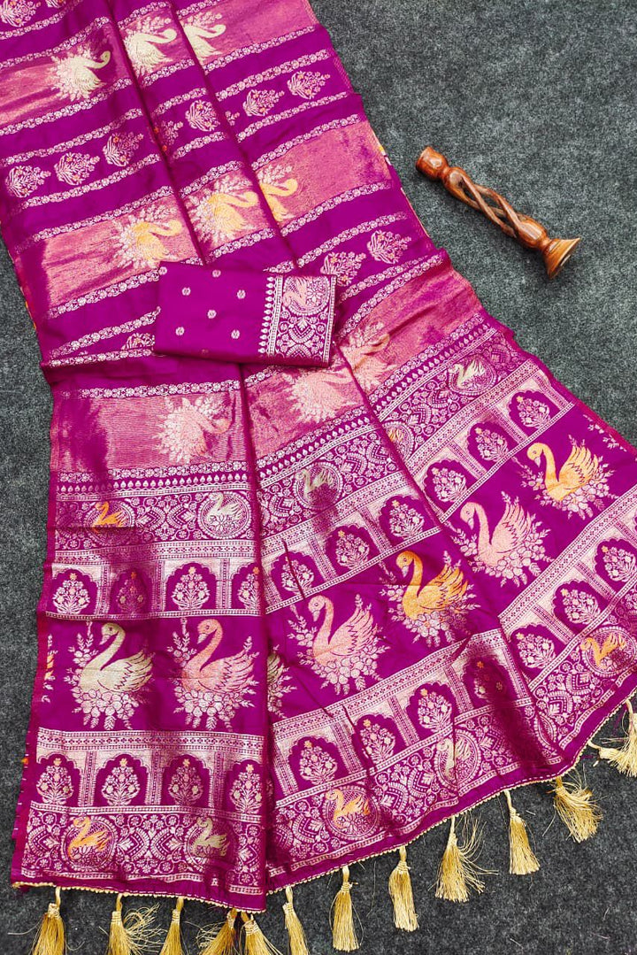 Queen of Grace Tissue Paithani Silk Saree