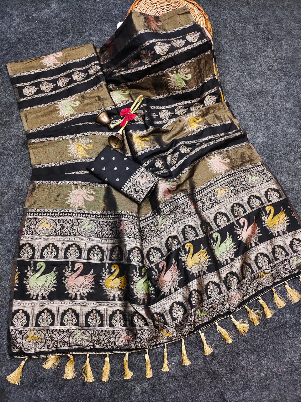 Queen of Grace Tissue Paithani Silk Saree