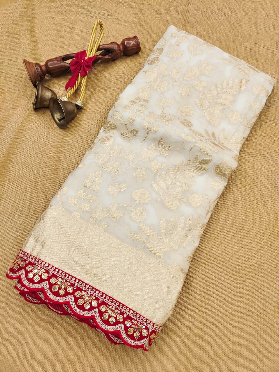 Devotion Drapes Crepe Khaddi Silk Saree