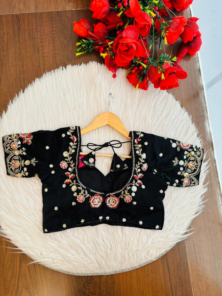 Night Love Fendy Blouse (Black)
