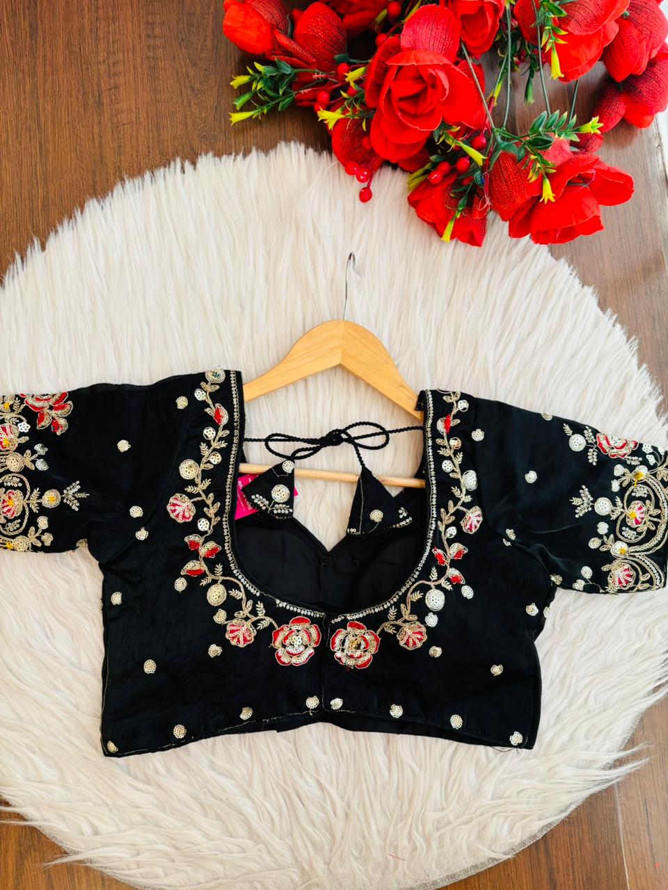 Night Love Fendy Blouse (Black)