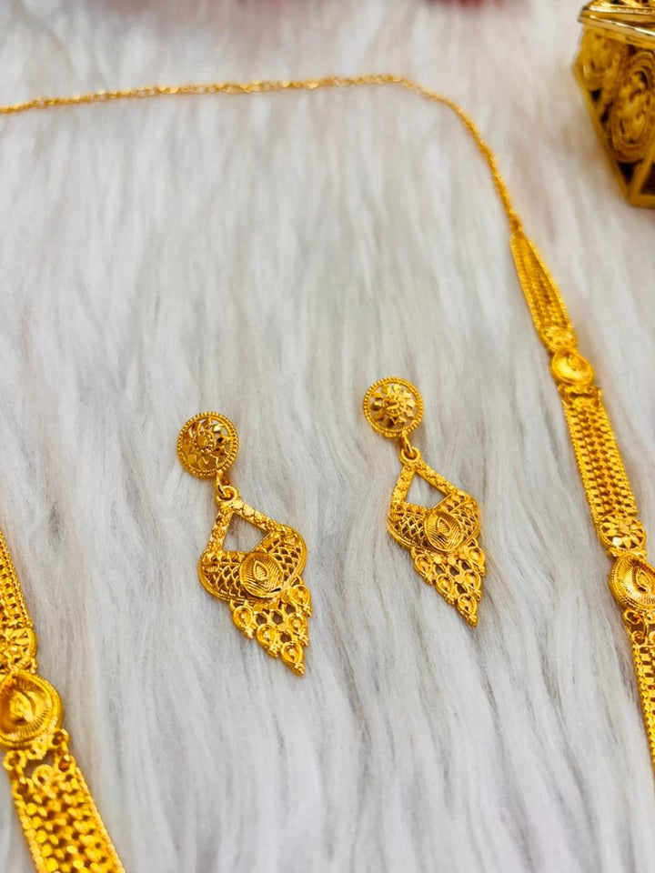 Aishika Jewellery Set