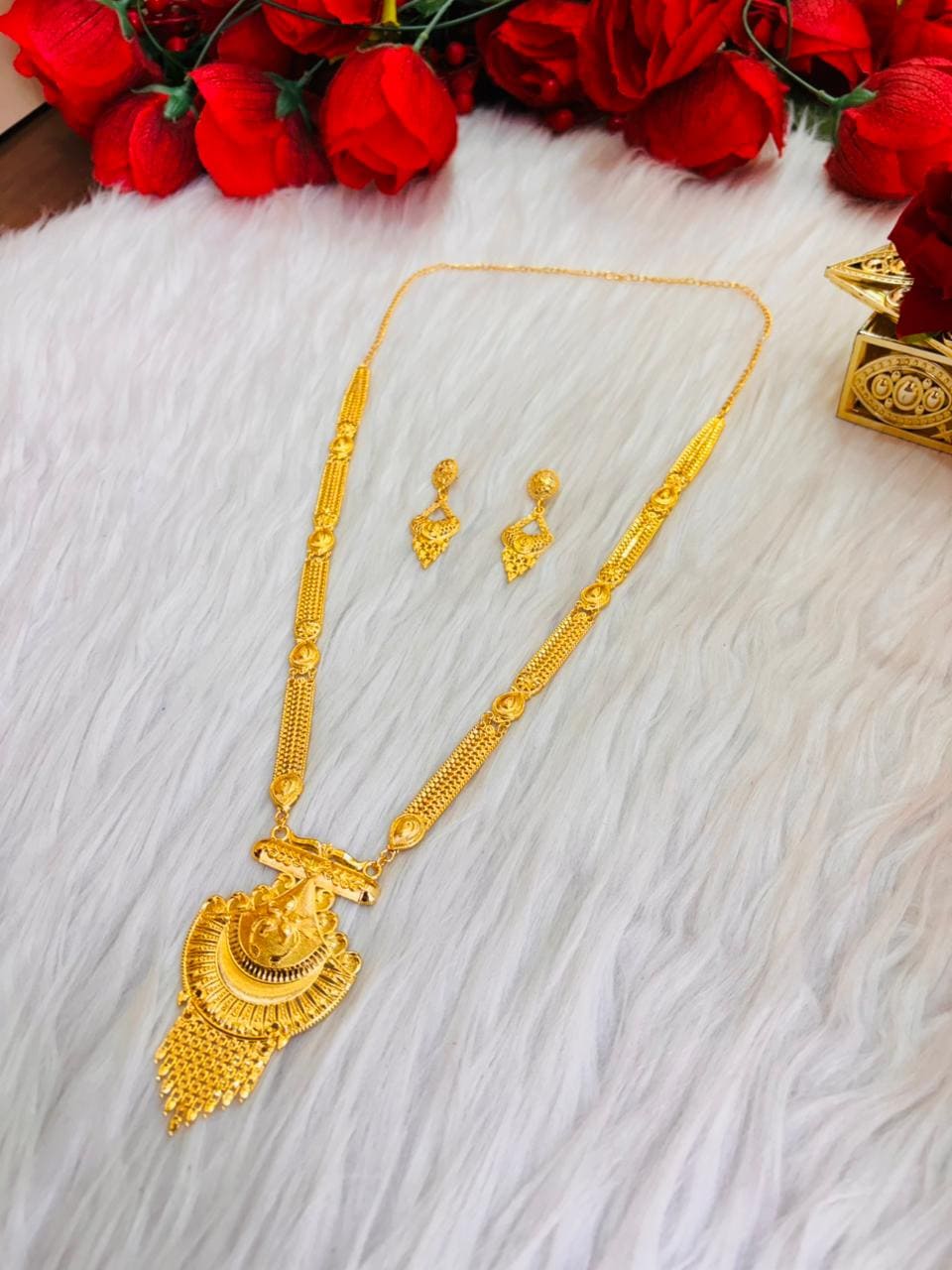 Aishika Jewellery Set