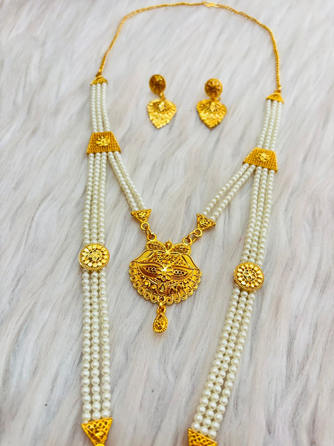 Eshwari Necklace & Earring Set