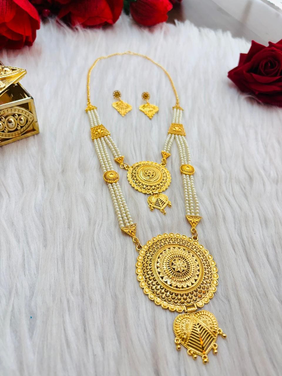 Chandrika Shine Necklace & Earring Set