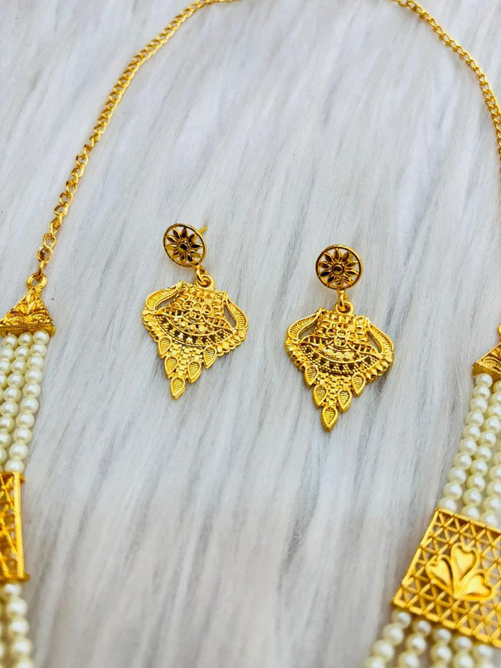 Chandrika Shine Necklace & Earring Set