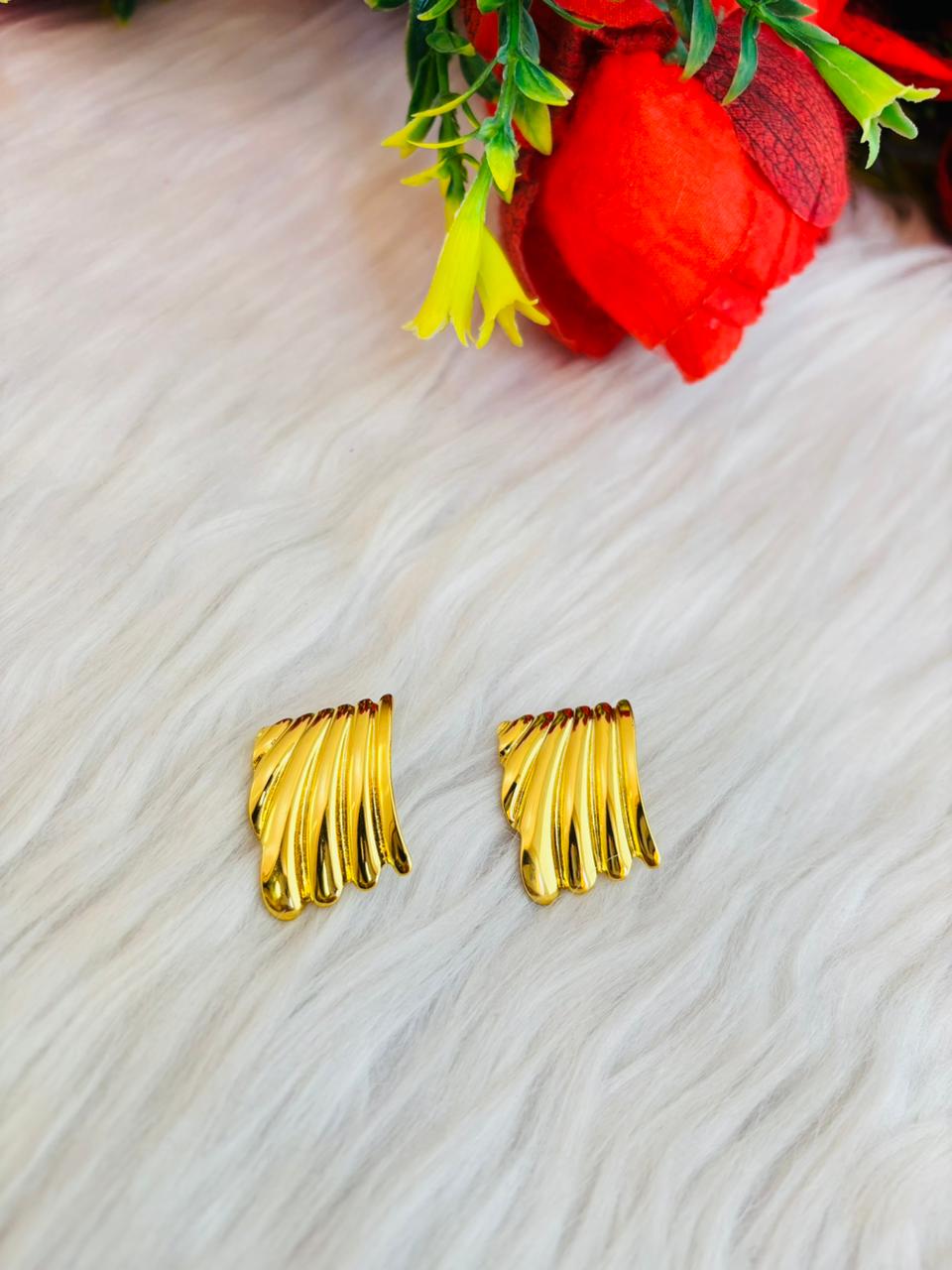 Pleats Design - Metal Earrings