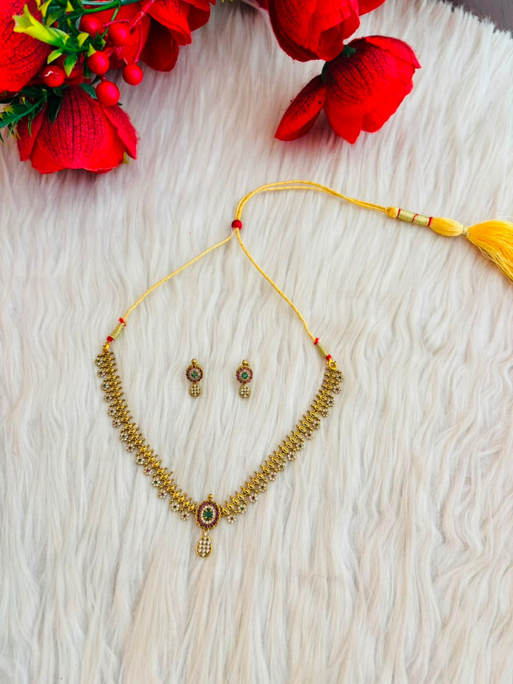 Temple Grace Necklace Set