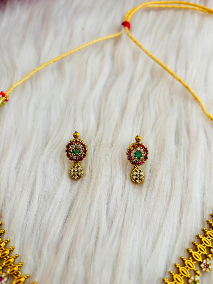 Temple Grace Necklace Set
