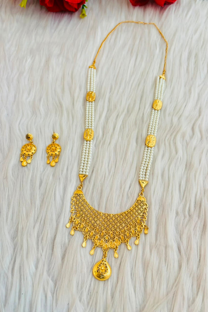 Debangana Necklace & Earring Set