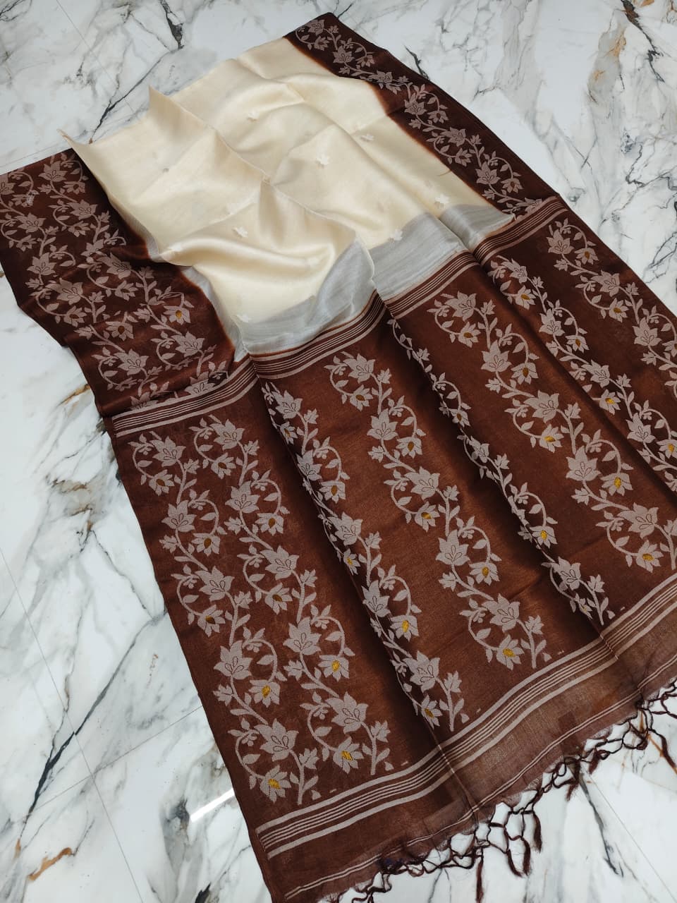 Purabi Prabha Gachi Tussar Banarashi  Saree
