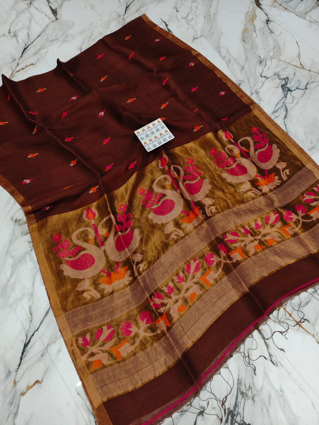 Aponjon Pure Linen Jamdani Saree