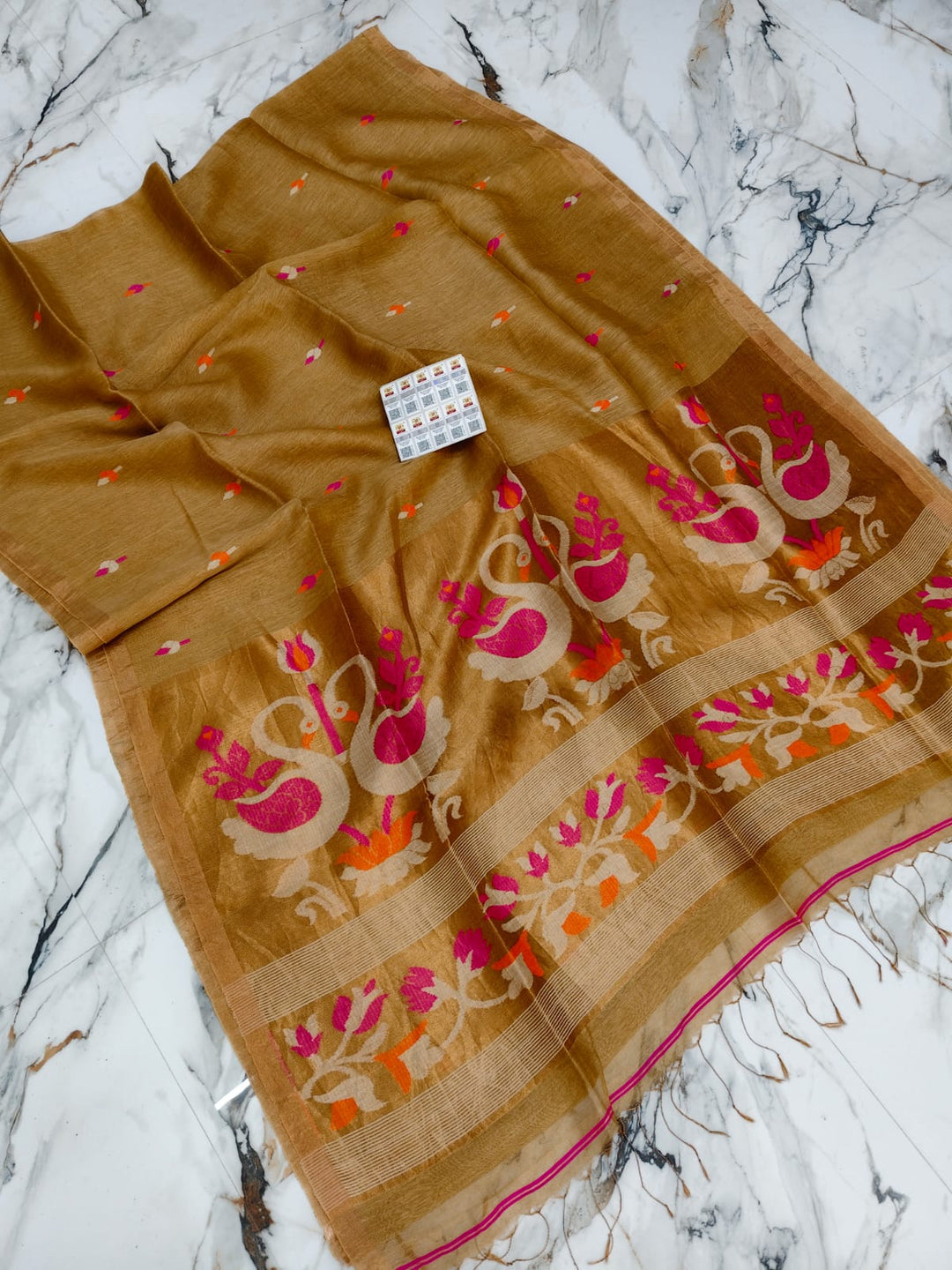 Aponjon Pure Linen Jamdani Saree
