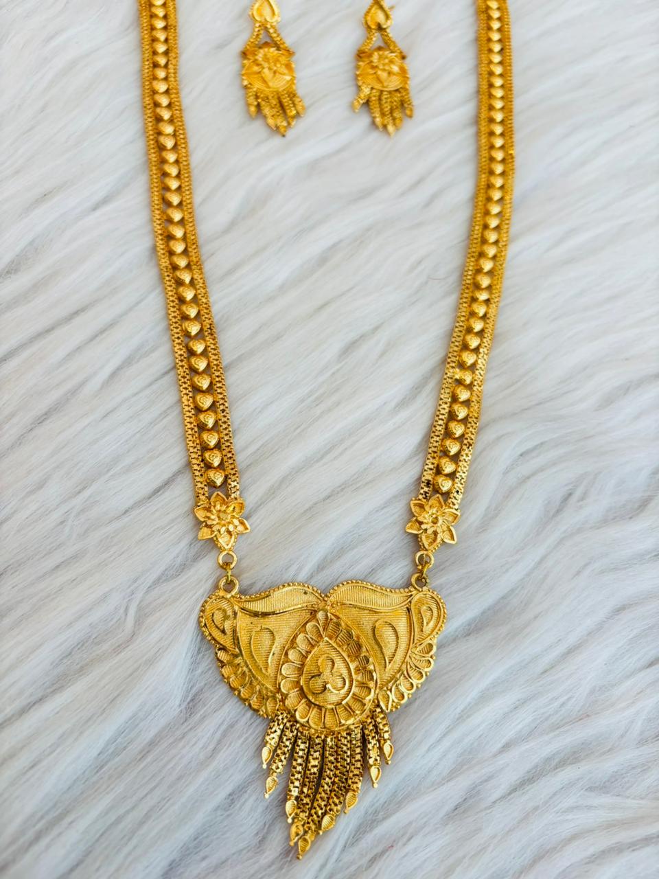 A Tale in Gold-Necklace & Earring Set