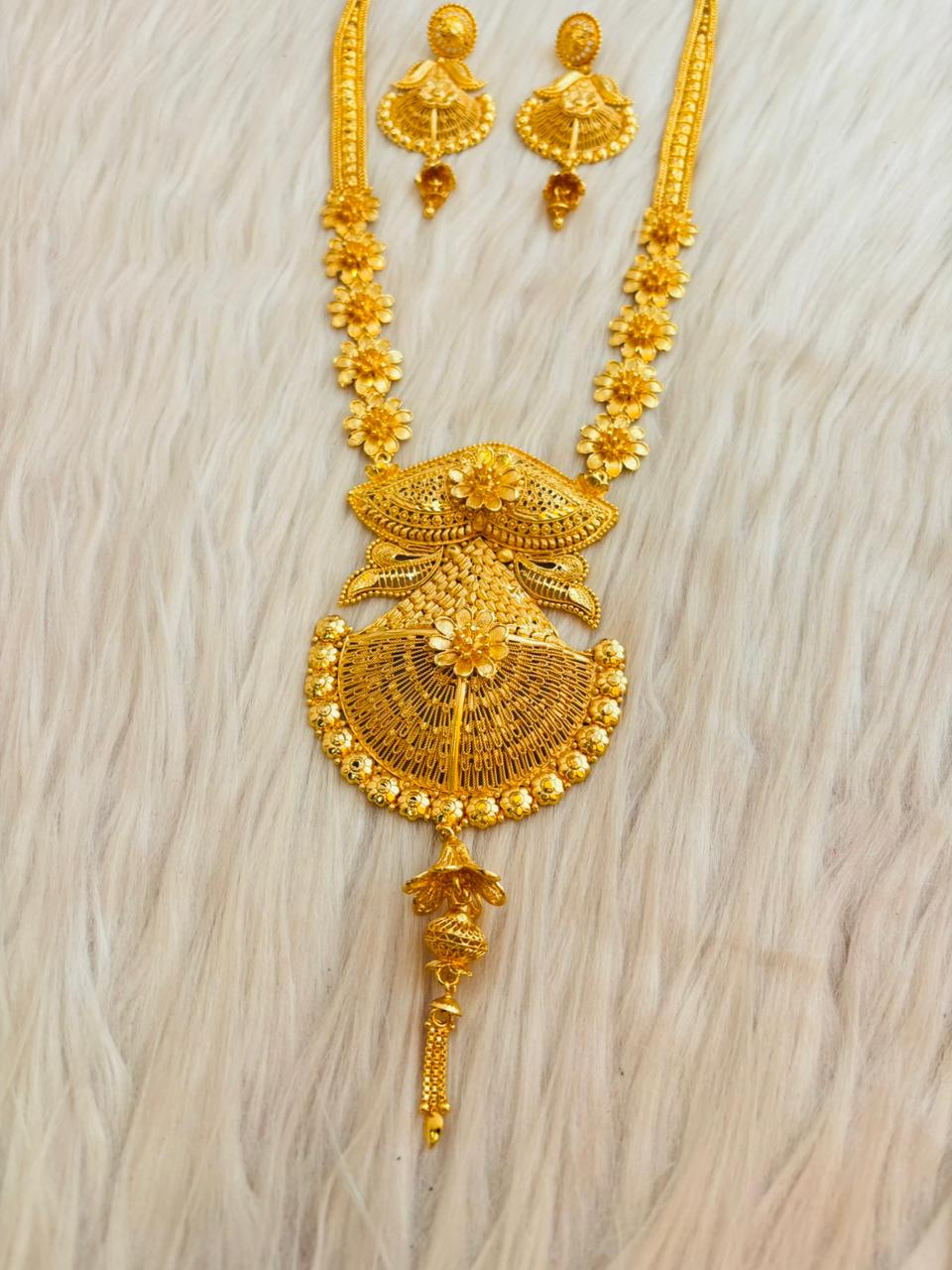 Rajasree-Necklace & Earring Set