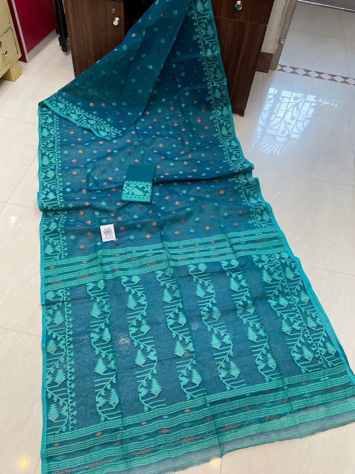 Ektu Bikel Karat Dhakai Jamdani Saree