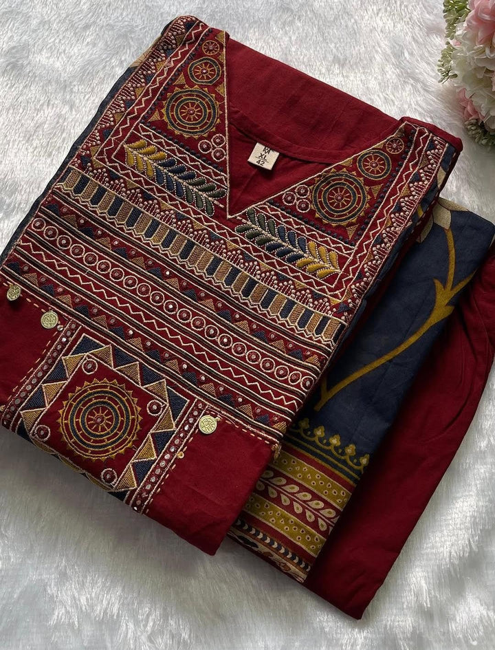 Twist And Turn Cotton Kurti Set
