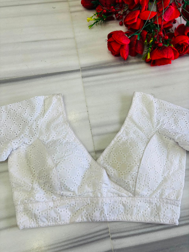 The Jewel Of Elegance Hakoba Blouse