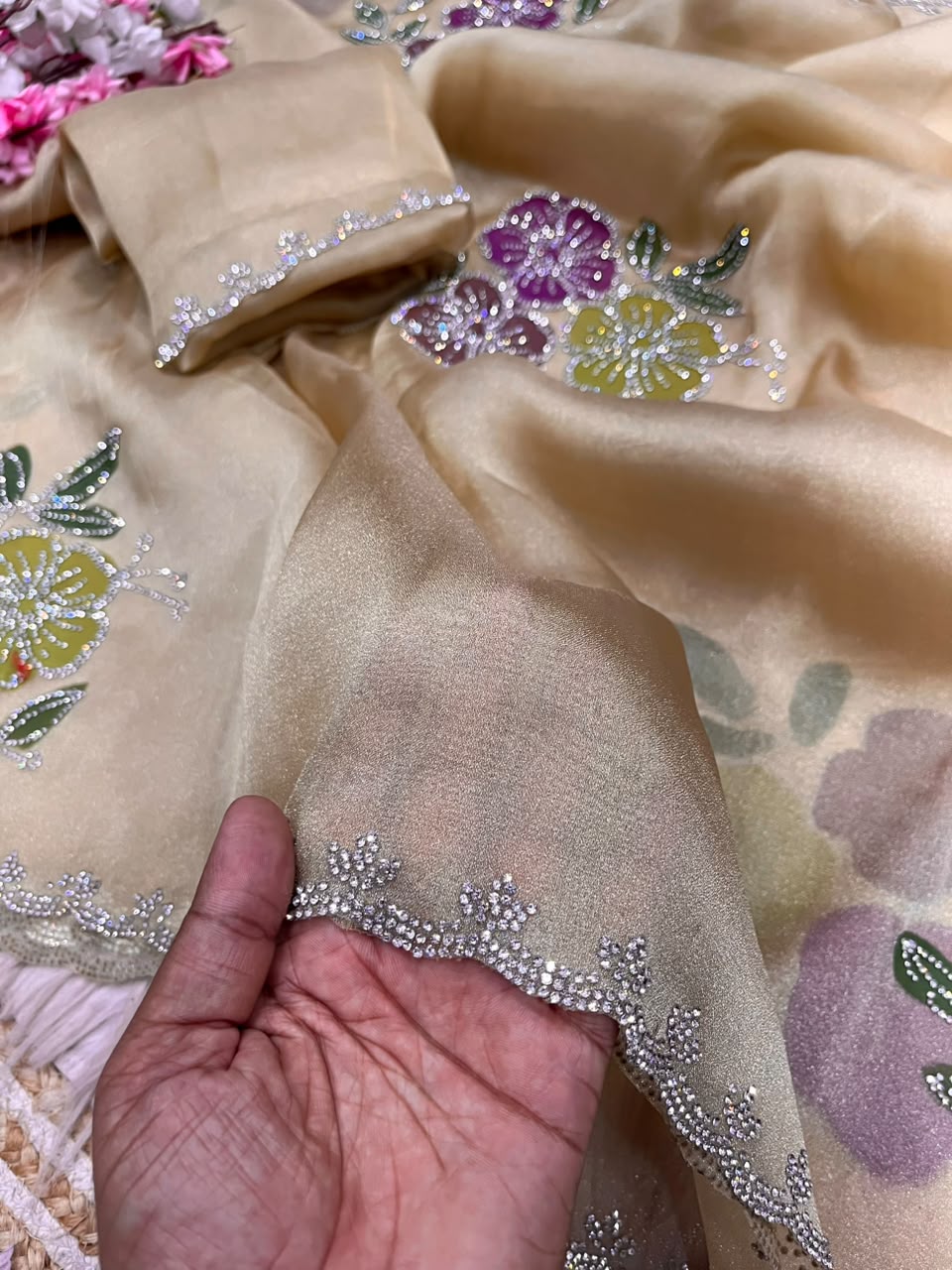 Mehergul Jarkan Issue Silk Saree
