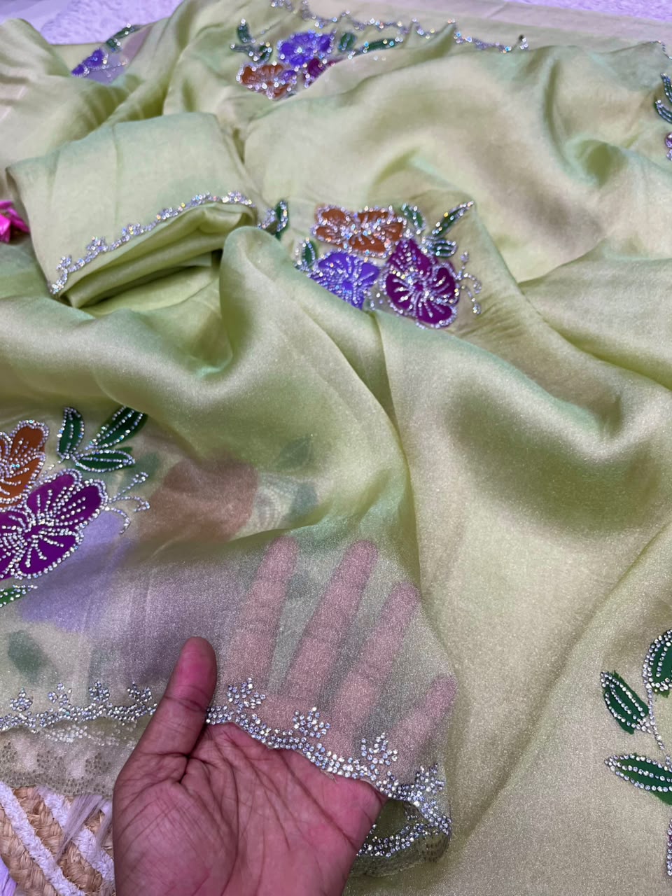 Mehergul Jarkan Issue Silk Saree