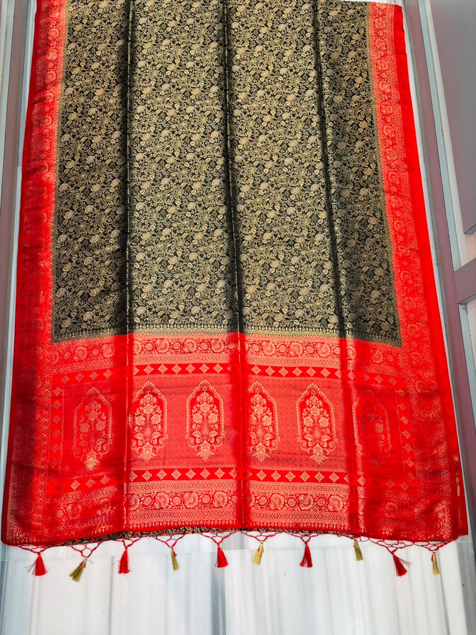 Aurelia Royale Crepe Khaddi Silk Saree