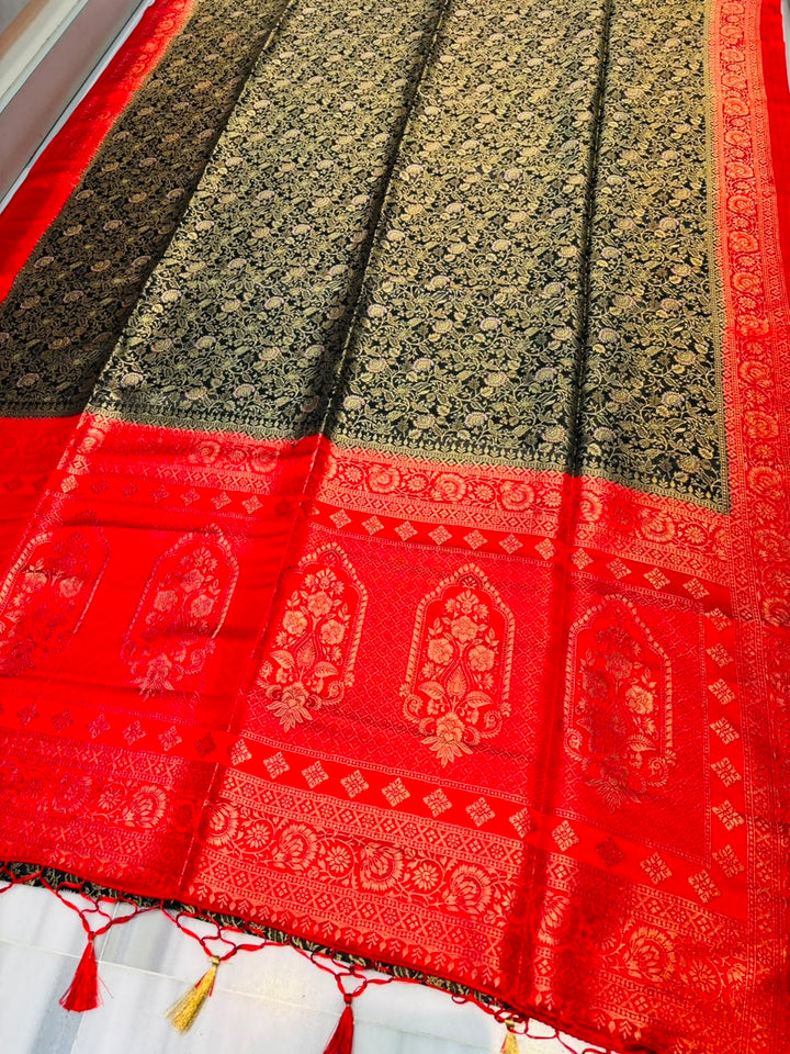 Aurelia Royale Crepe Khaddi Silk Saree