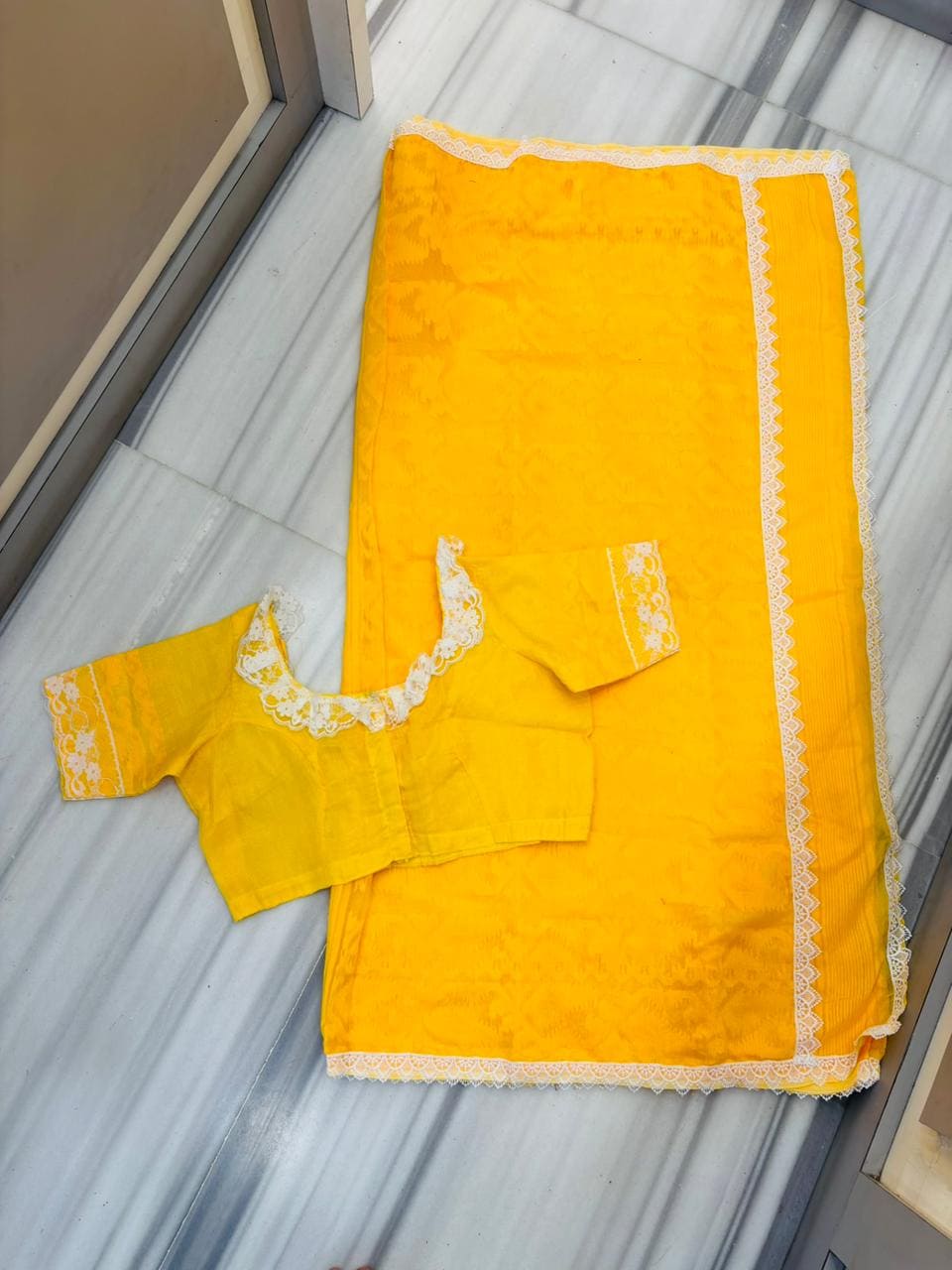 Aradhana Bengal Jamdani Saree with Blouse (Combo)