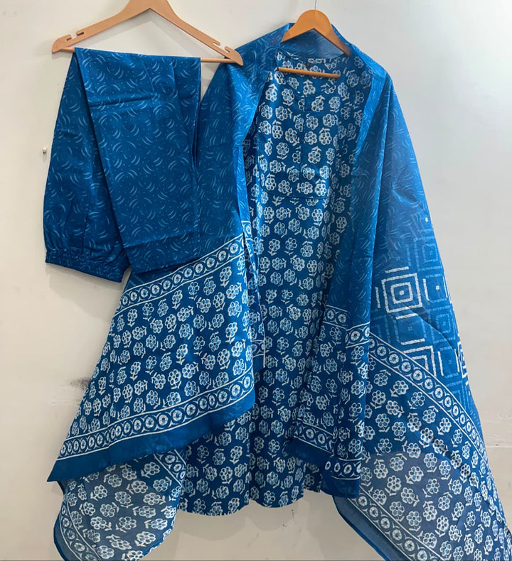 Petal Grace 3 Pcs Cotton Kurti Set