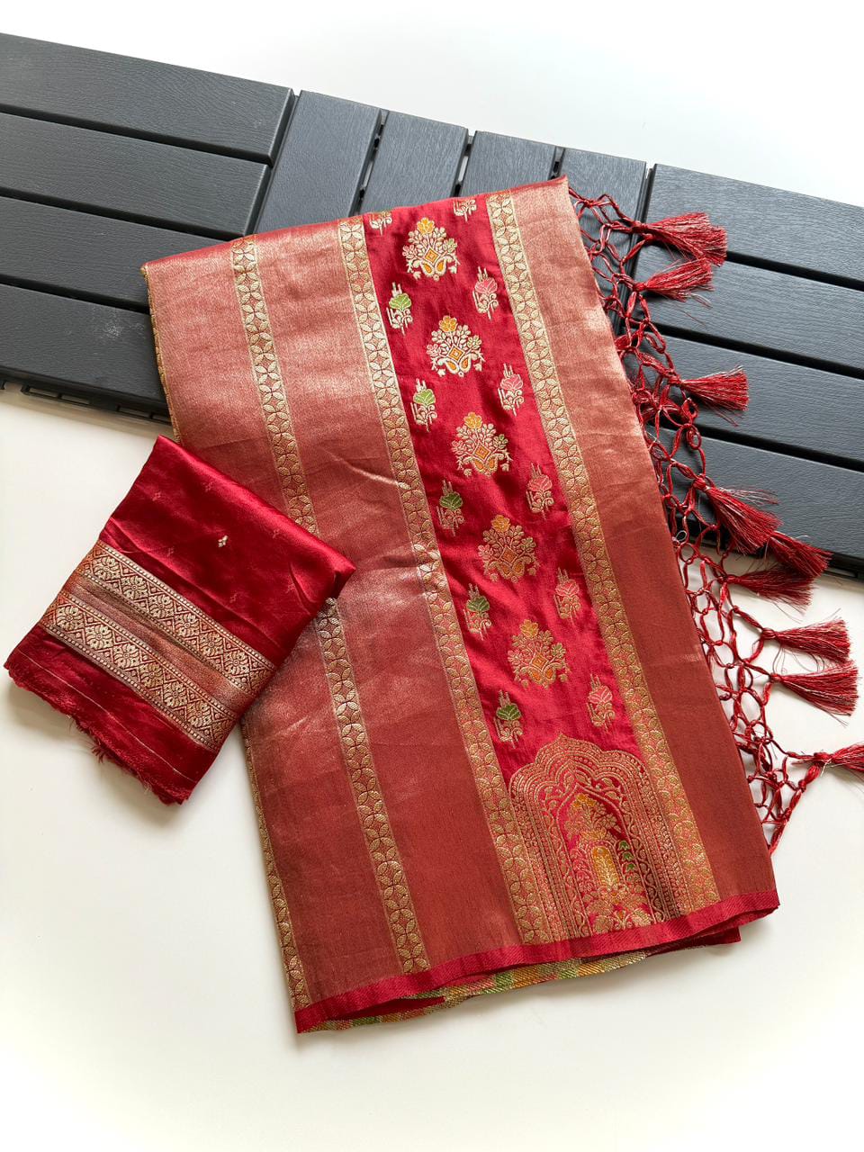 Svarna Mohini - Premium Satin Silk with Tissue Shimmer Saree ( Fancy blended fabric)