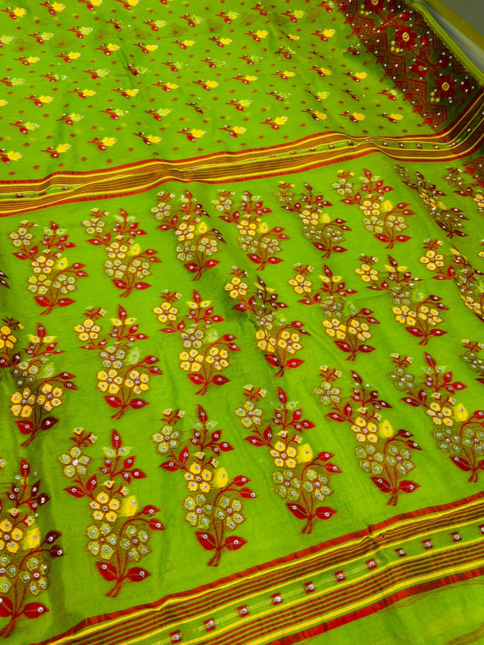 Shonarika Bengal Jamdani Saree With Stone Work
