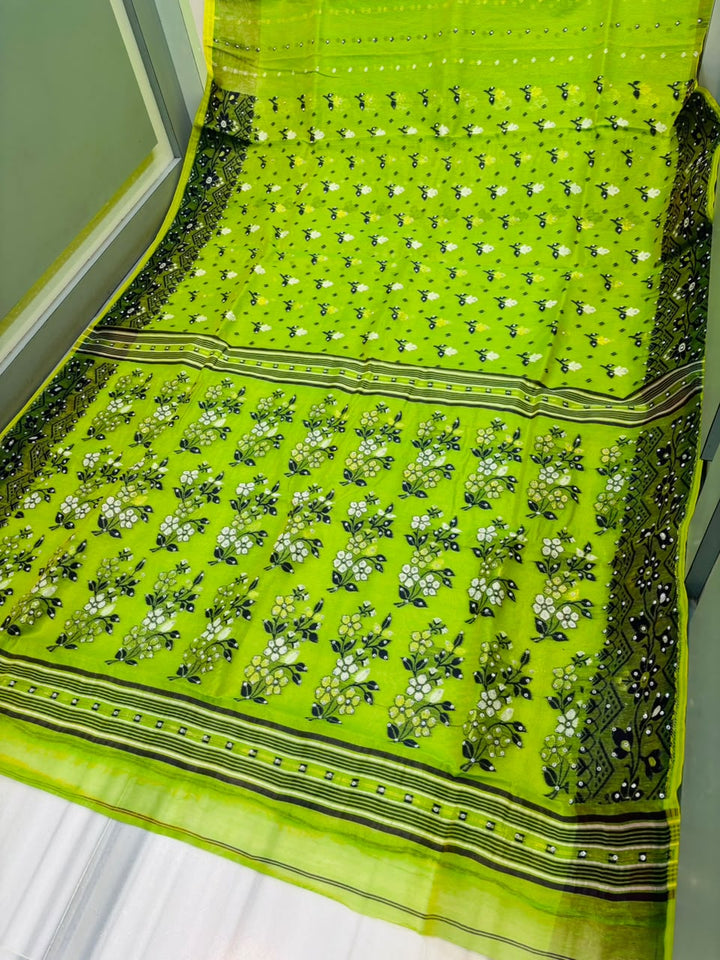 Shonarika Bengal Jamdani Saree With Stone Work