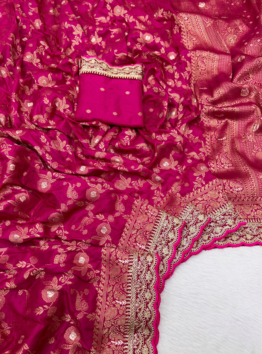 Festive Aura Khaddi Dolla Silk Saree