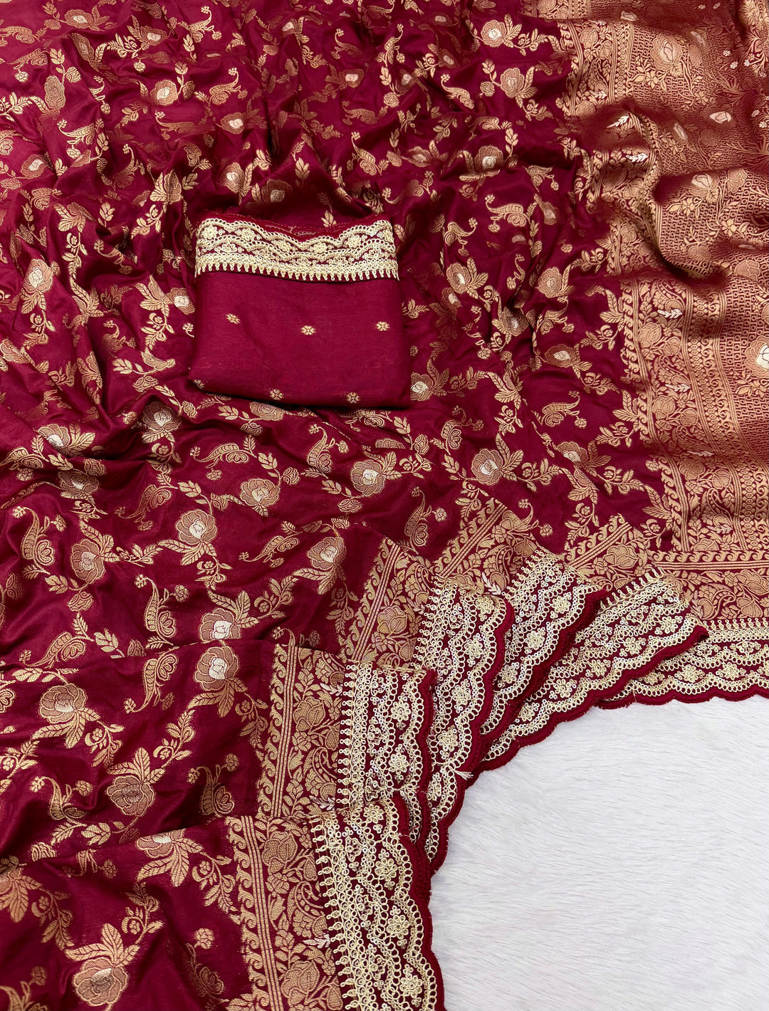 Festive Aura Khaddi Dolla Silk Saree