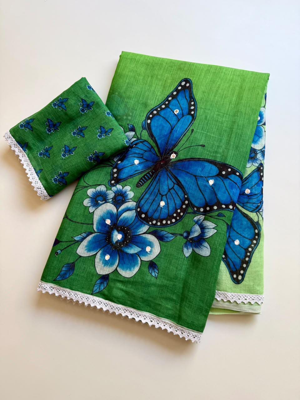 🦋 The Magic She Wears – Soft Linen Saree