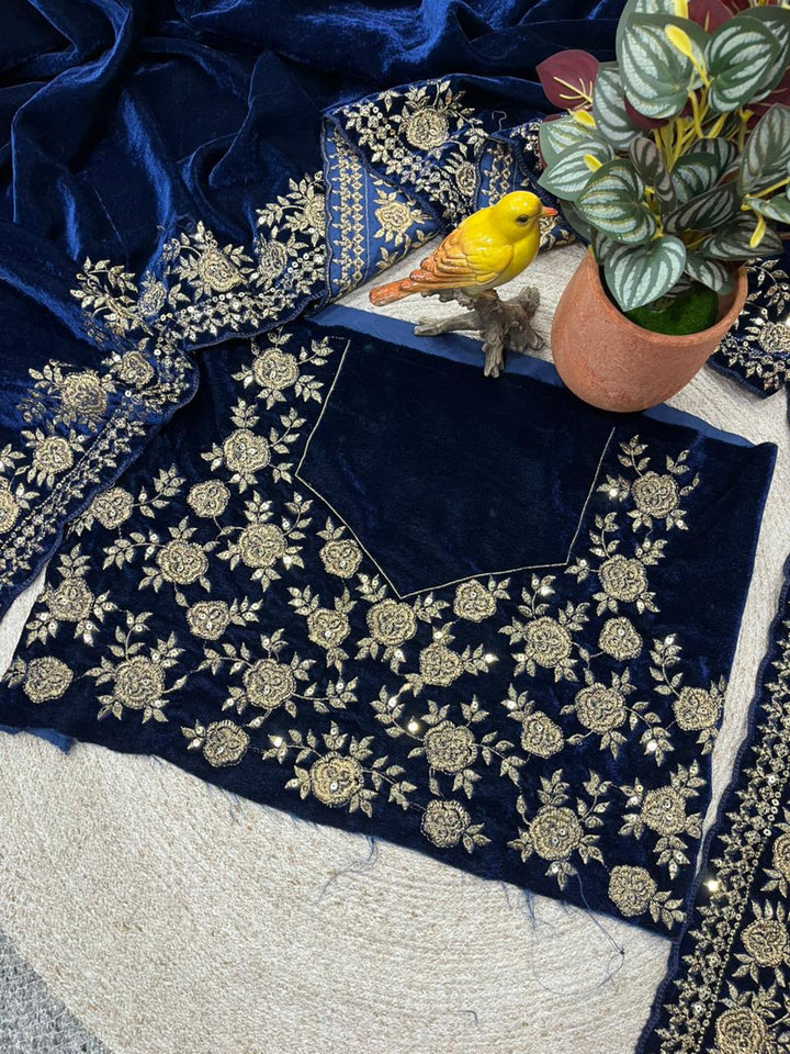 Silence of Luxury Viscose Velvet Sequin Embroidered Saree