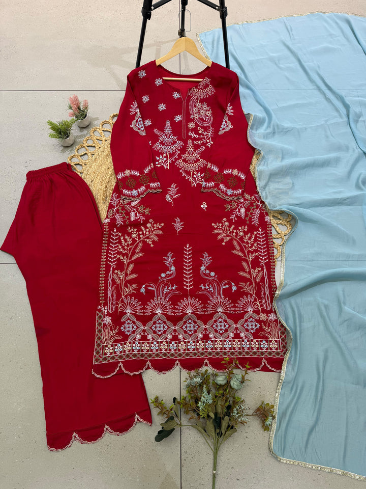 Empress Affair Embroidered Work Kurti Set