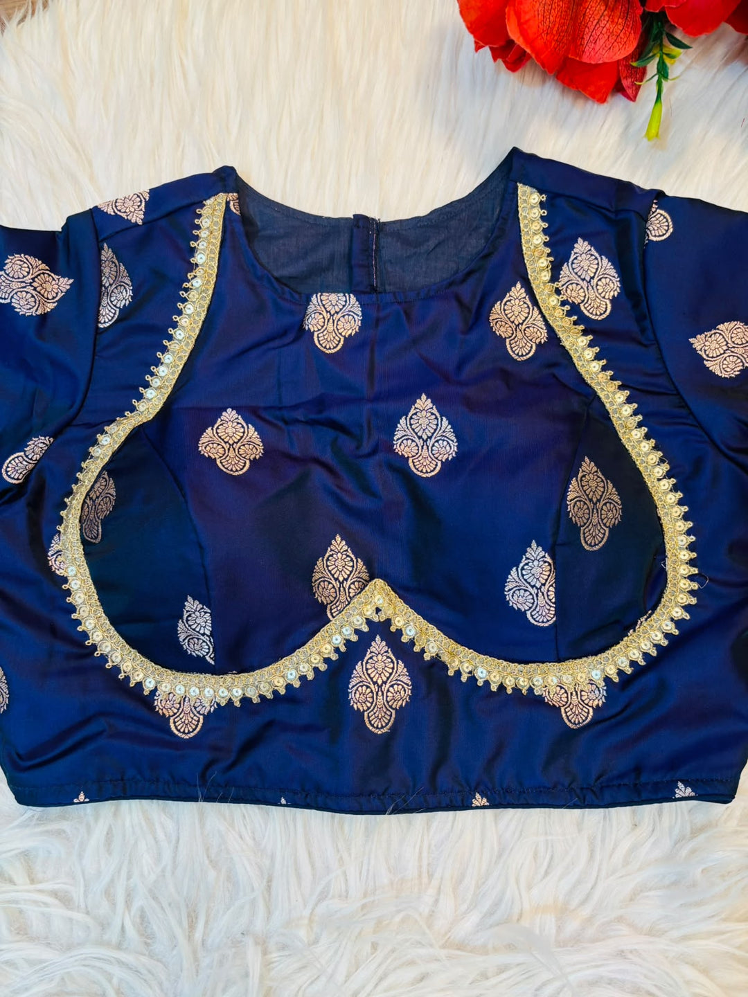 Sunehri Adaa Mashru Banarasi Silk Blouse