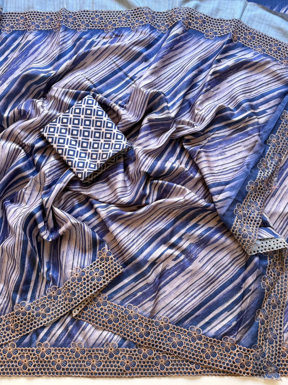 Silken Bloom Tussar Silk Saree( Semi )