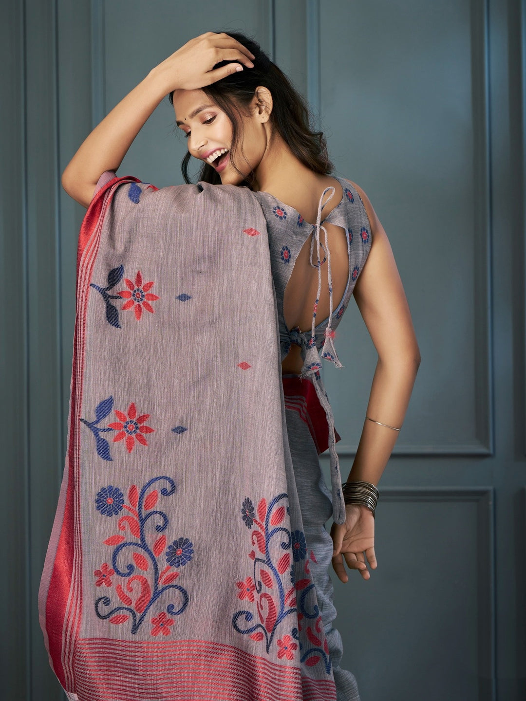 Essence of Music Linen Saree