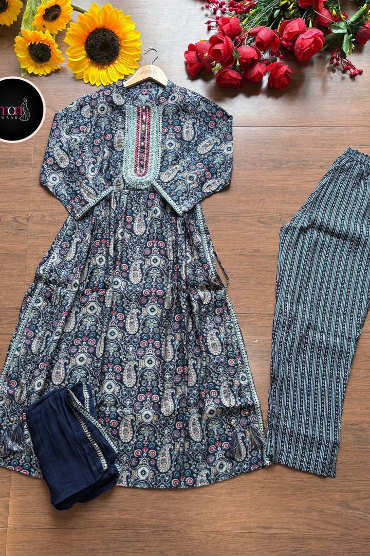 Paisley Fusion Printed Muslin Party Wear Kurti Set