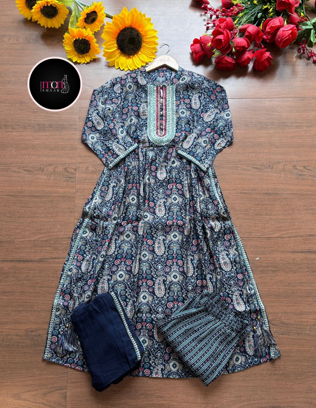 Paisley Fusion Printed Muslin Party Wear Kurti Set