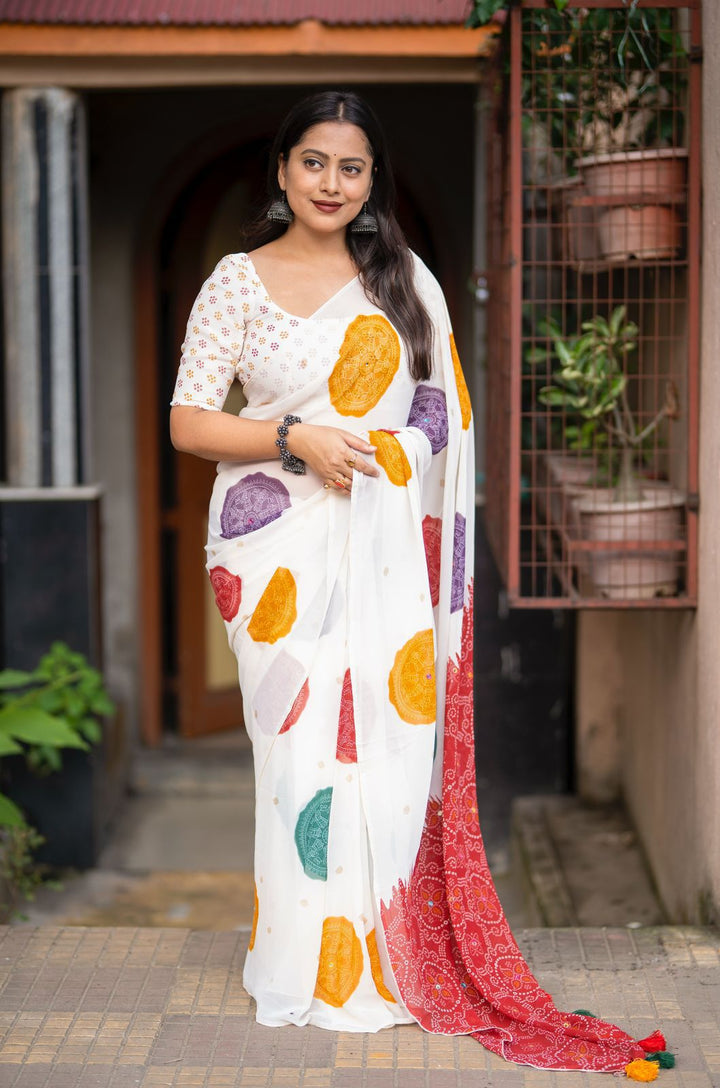 Flickering star Georgette Saree