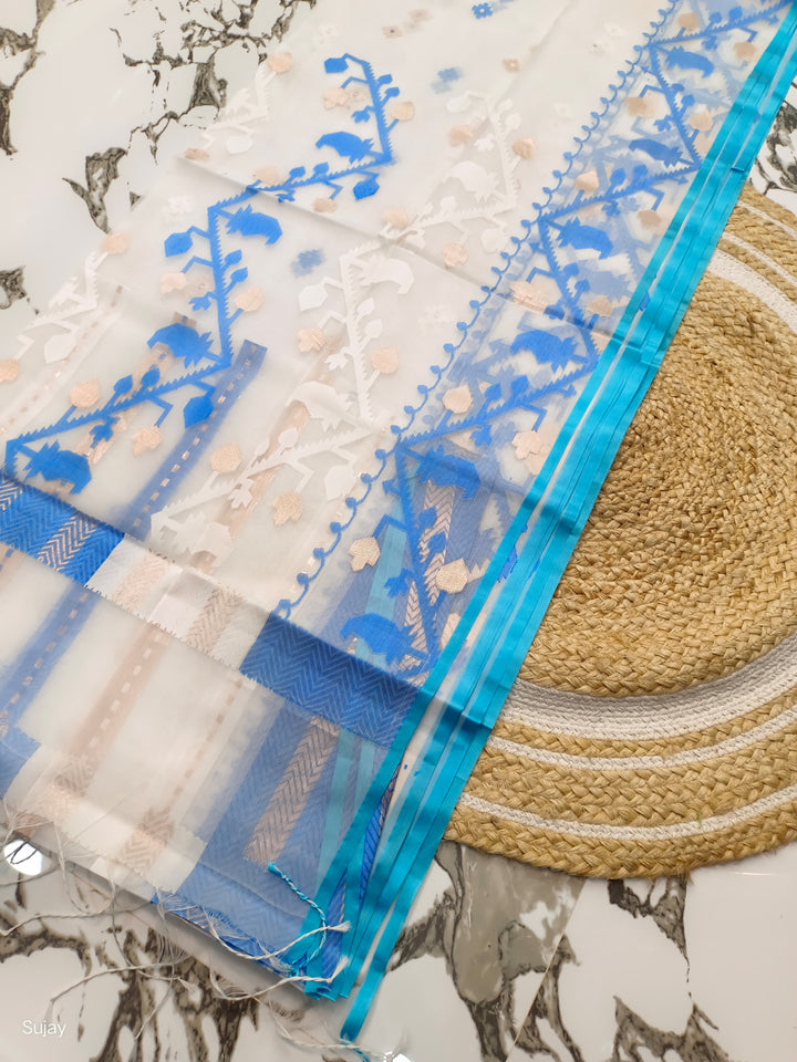 Canvas of Bengal Organza Muslin Jamdani Saree