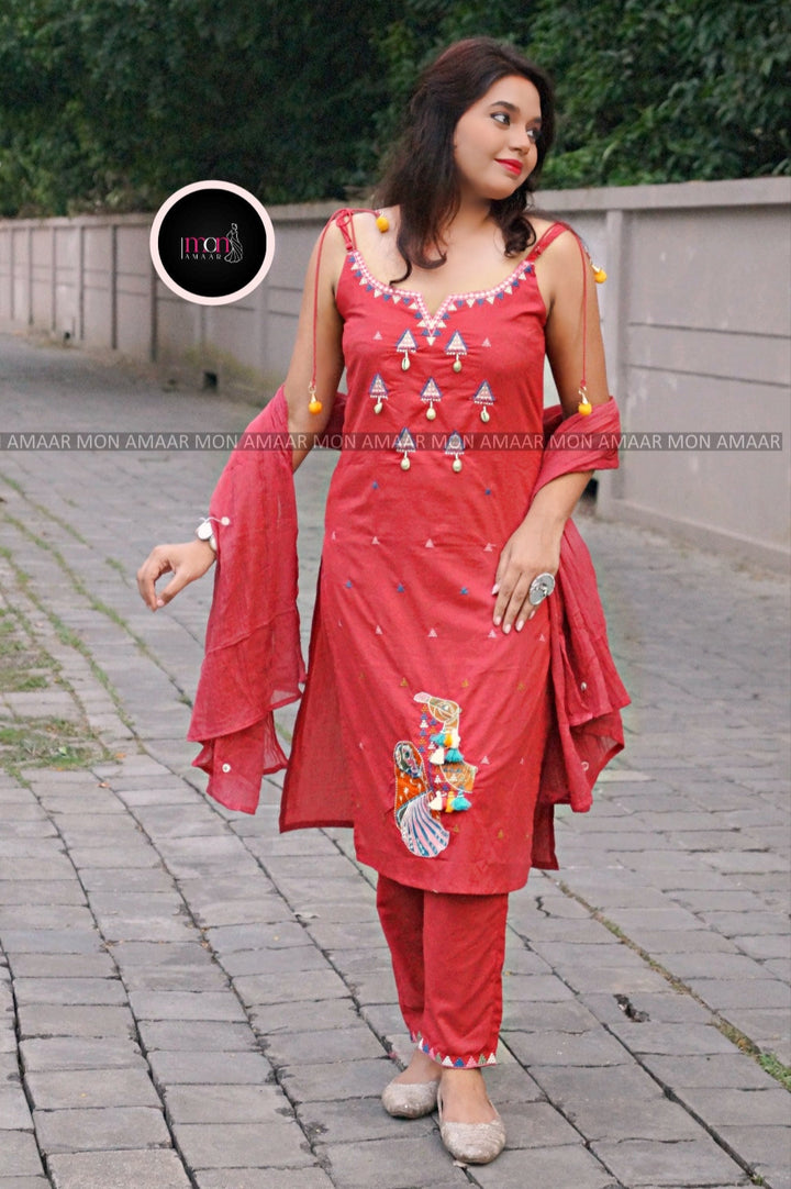 Queenly Aura - New Stylish Cotton Kurti Set