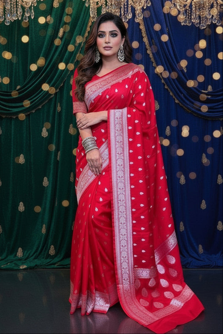 Dazzling Banarasi Semi Katan Light Silk Saree